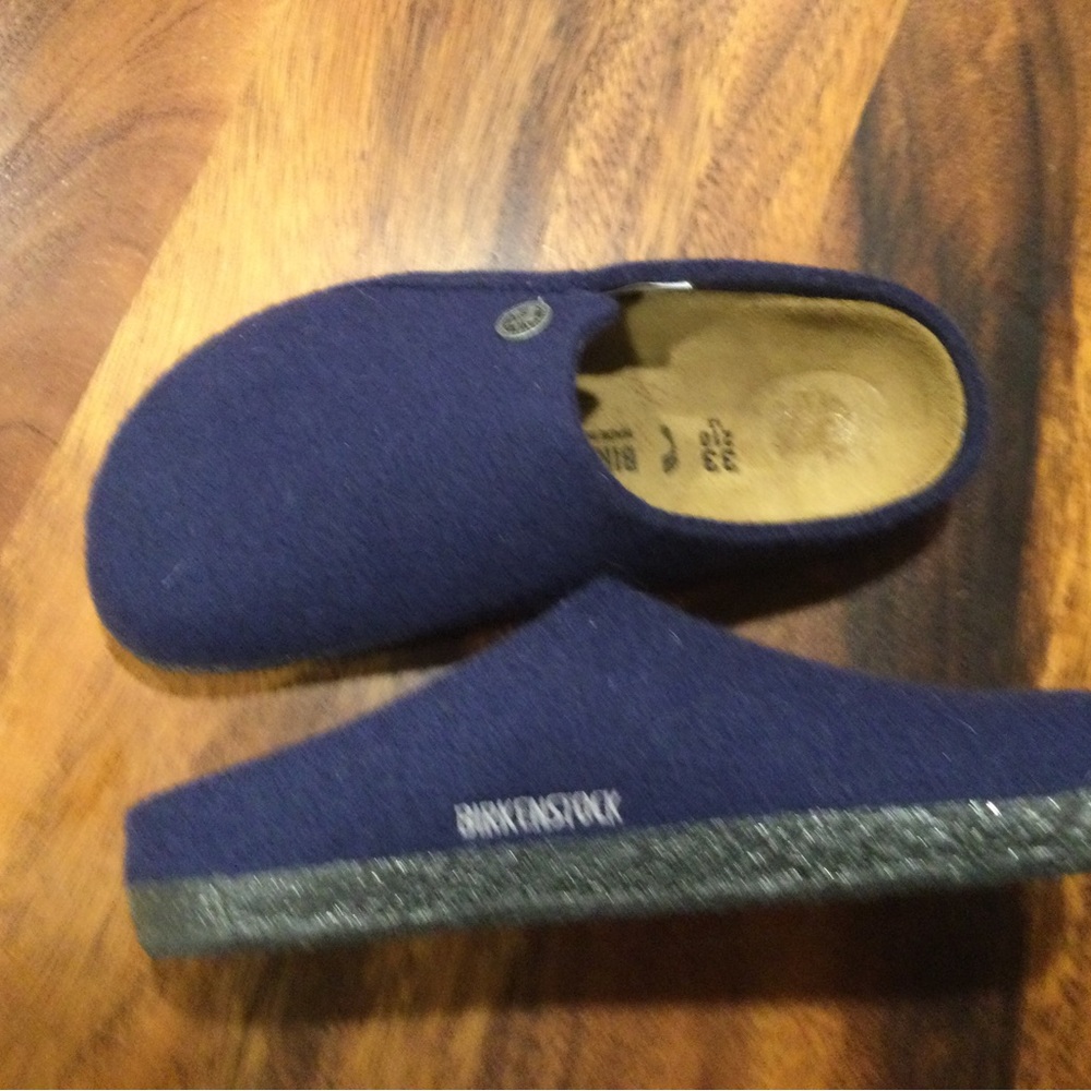 Birkenstocks girls .